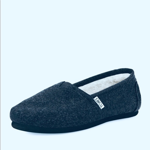 Toms Shoes - TOMS